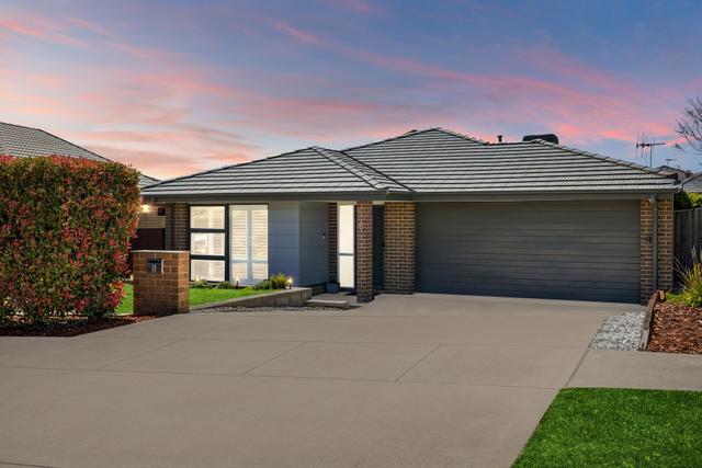 6 Len Barratt Street, ACT 2914