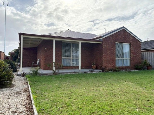 2/10 Moore Street, VIC 3280