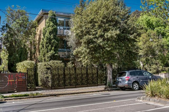 2/16 Mitford Street, VIC 3182