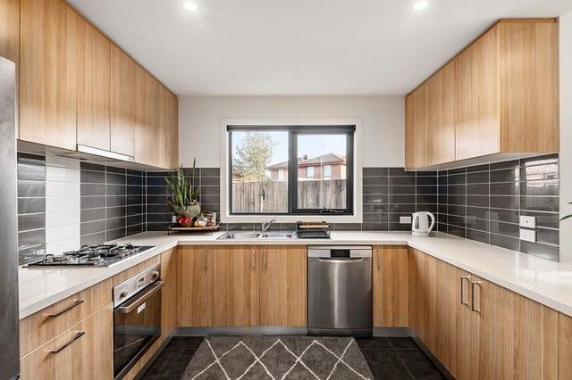 2/26 David  Street, VIC 3175