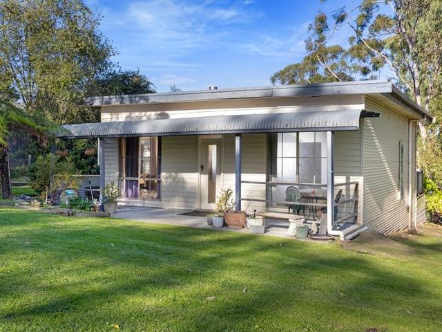 18 Hall Rd, VIC 3960