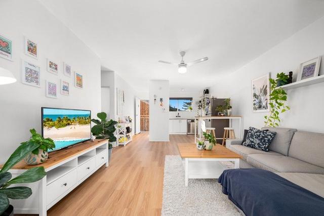 1/246 Cavendish Road, QLD 4151