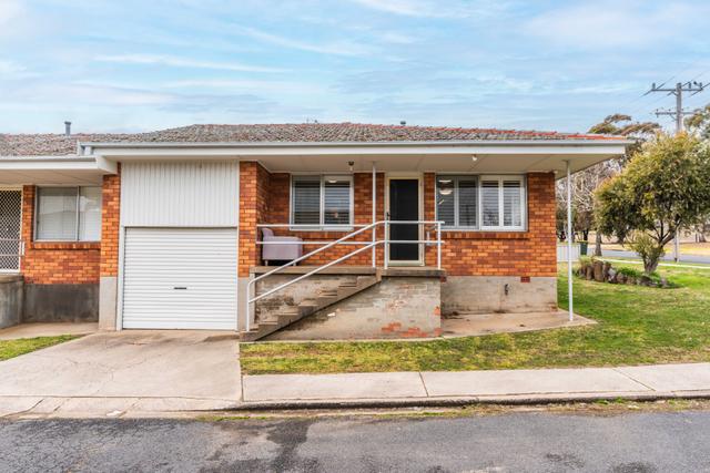 1/247 March Street, NSW 2800