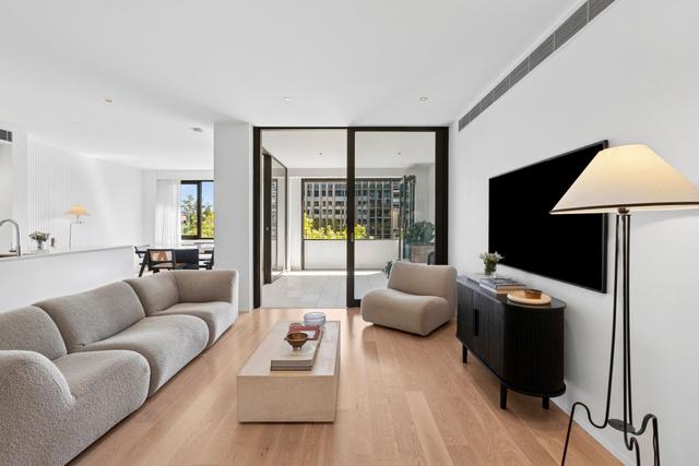 8/11 Sydney Avenue, ACT 2600