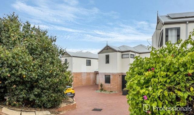 6/16 The Crescent, WA 6104