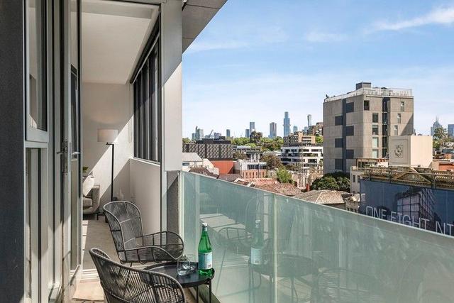 402/200 Toorak Road, VIC 3141