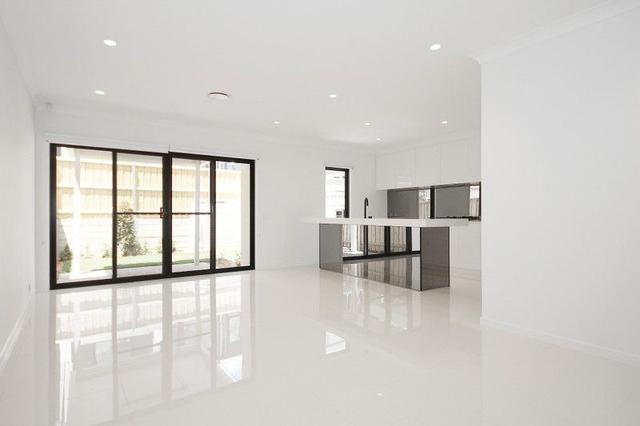 9 Clover St, NSW 2567