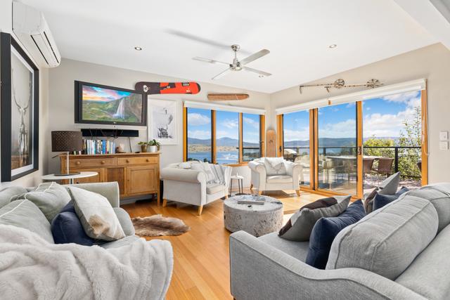 1/3 Pilot Close, NSW 2627