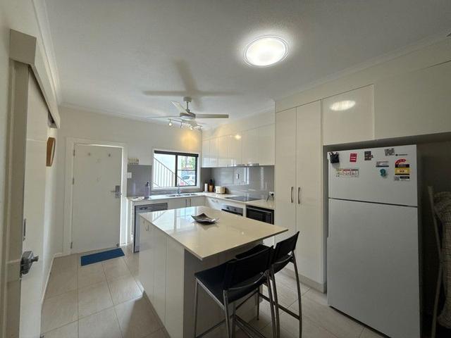 Unit 2/145 Reid Rd, QLD 4852