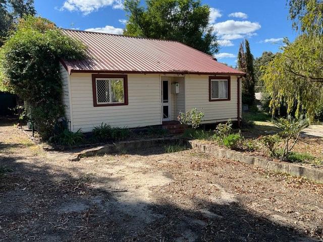 32 Pollard Street, WA 6390