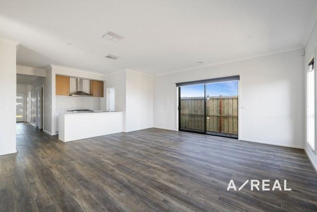 16 Magenta Drive, VIC 3750