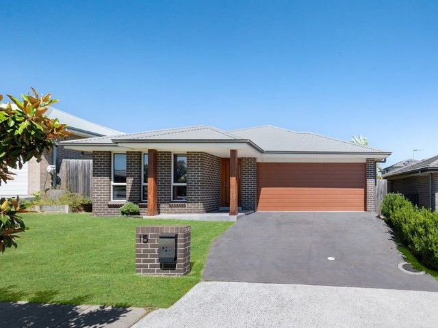 15 Nicholson Parade, NSW 2570
