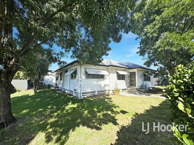 102 Lawrence Street, NSW 2360