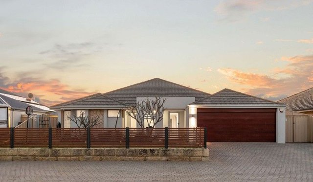 19 Cozens Road, WA 6065