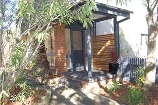 Front Entrance (2008-06-30)