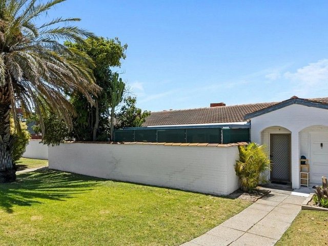 2/126 Stoneham Street, WA 6060