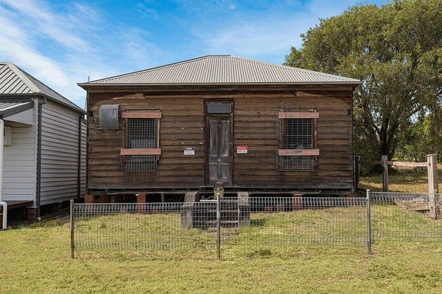 82 Maitland Street, NSW 2327