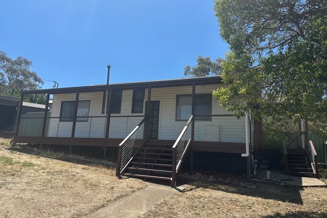 8 Amaroo Street, NSW 2630