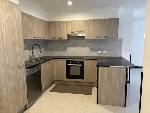 1/19 Linton Street, QLD 4131
