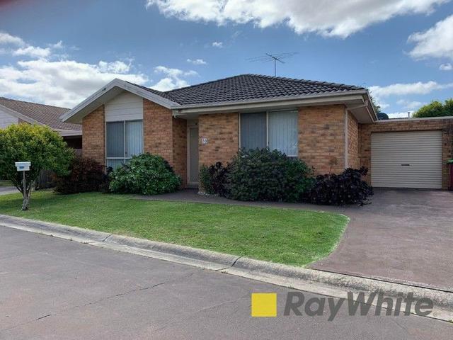 33 Warren Close, VIC 3805