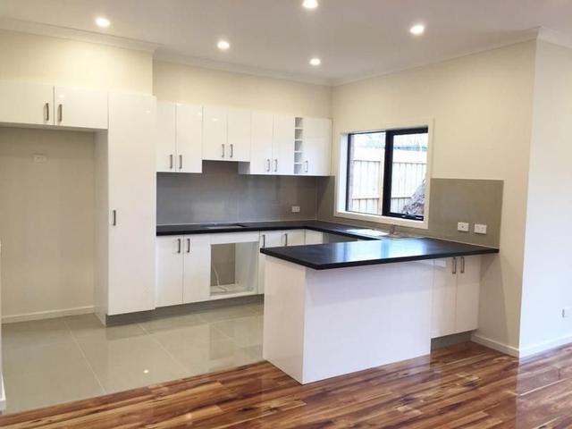 2/4 Gray Court, VIC 3083