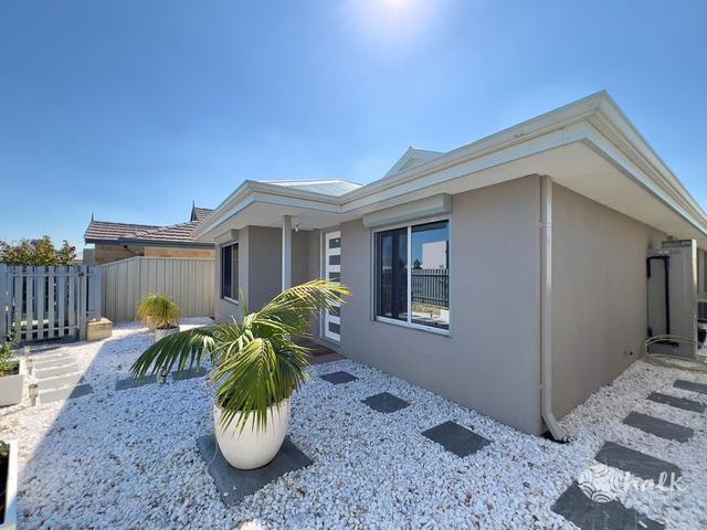 16 Mallina Crescent, WA 6174