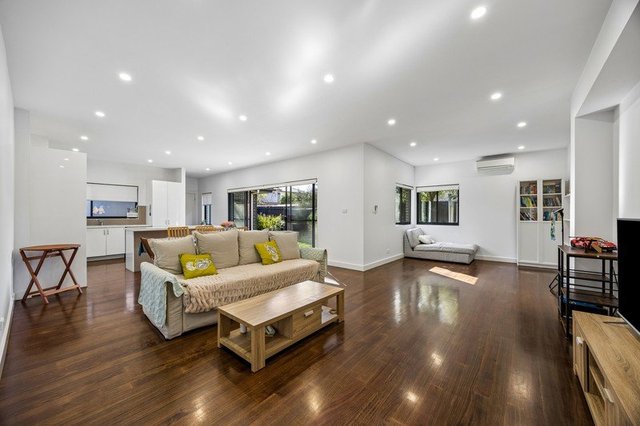 2/205 Wickham Road, VIC 3189