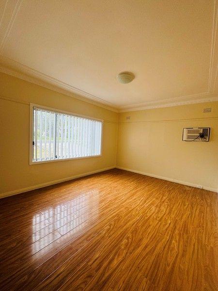 36 Glenview Avenue, NSW 2212