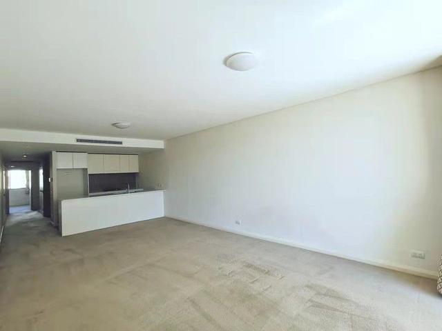 404/7 Stromboli Strait, NSW 2127
