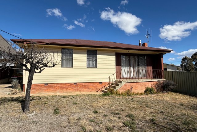 70 Denison Street, NSW 2630