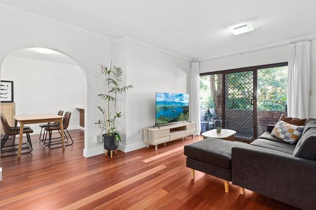 2/27 Mangerton Road, NSW 2500