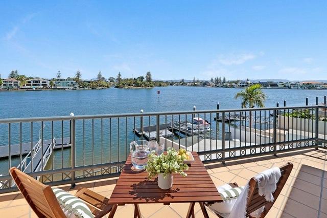 2/2 Peninsular Drive, QLD 4217