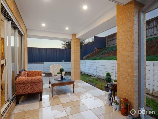 24 Leura Street, VIC 3818