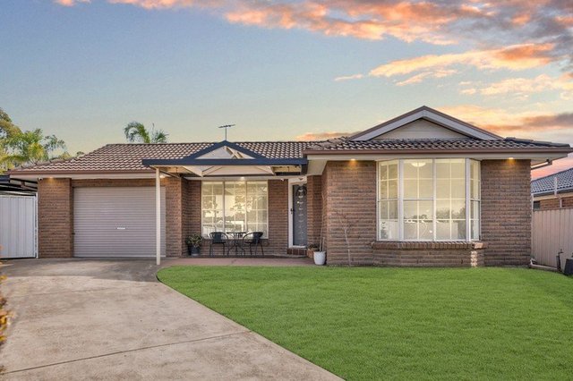 60 St Helens Park  Drive, NSW 2560