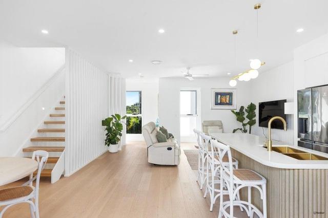 2/135 Golden Four Drive, QLD 4225