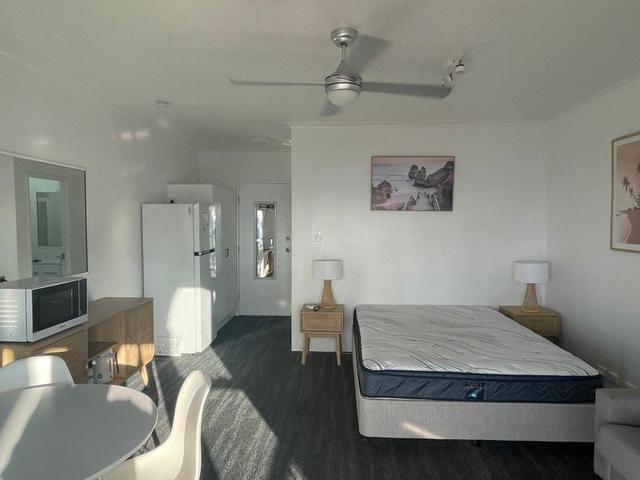 220/6 Beach Rd, QLD 4740