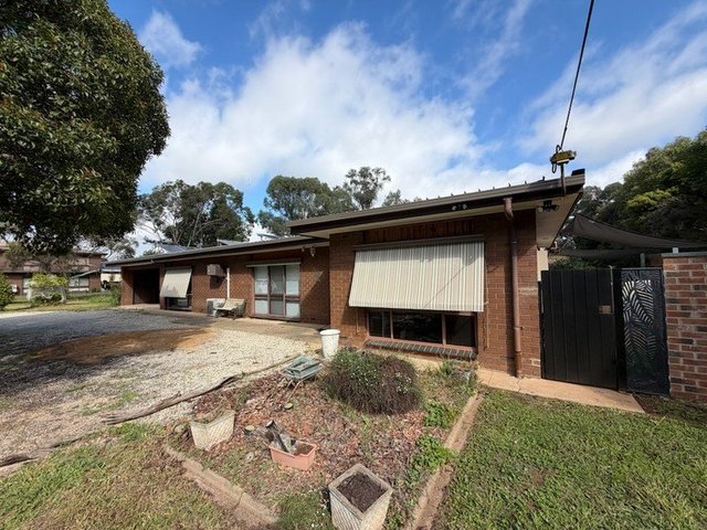 6 Service Road, VIC 3631