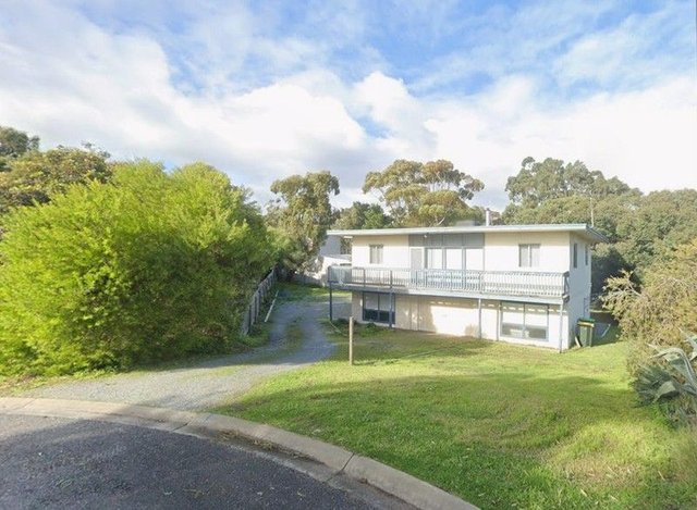 2 Marine Court, SA 5204