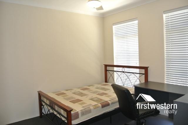 Room 6/53B Lakeside Drive, WA 6027