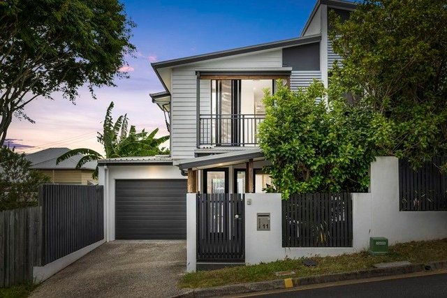 11 Mearns Street, QLD 4103