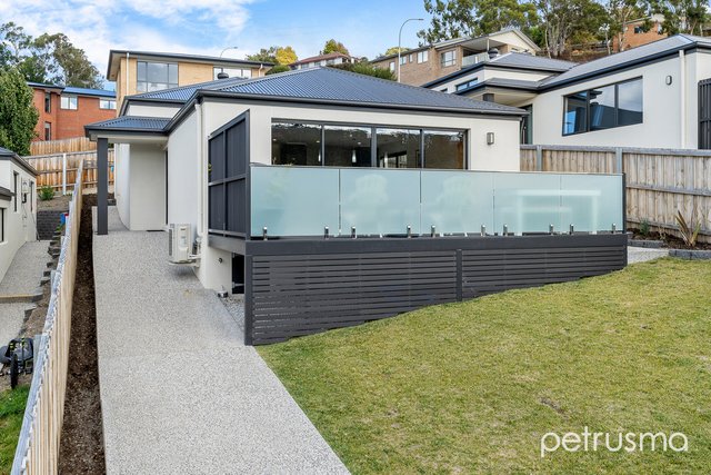 2/9 Chaucer Road, TAS 7008