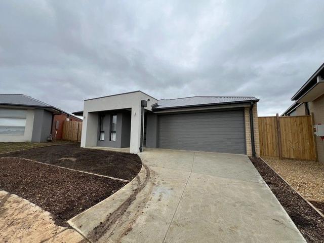 8 Guernsey Ct, VIC 3356