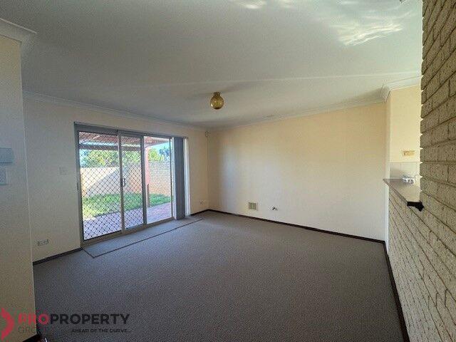 2/40 Collier Avenue, WA 6021