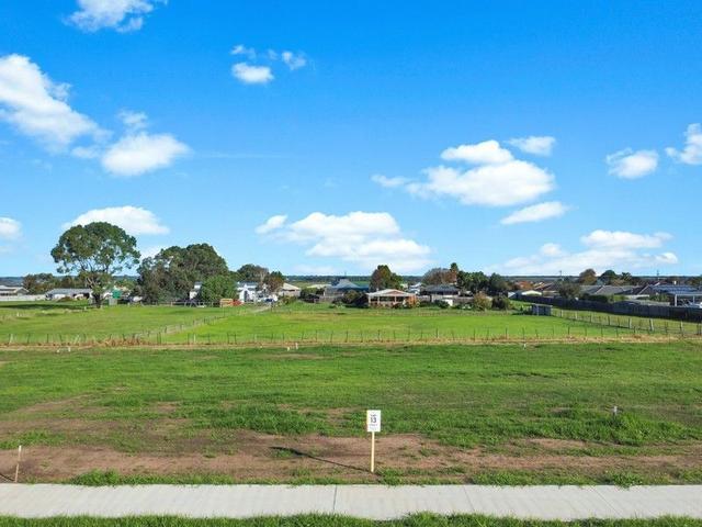 13/29 Clothier Crescent, VIC 3875