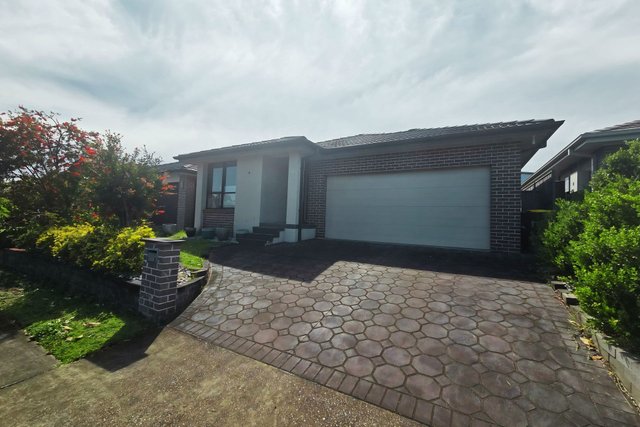 21 Muscari Street, NSW 2769