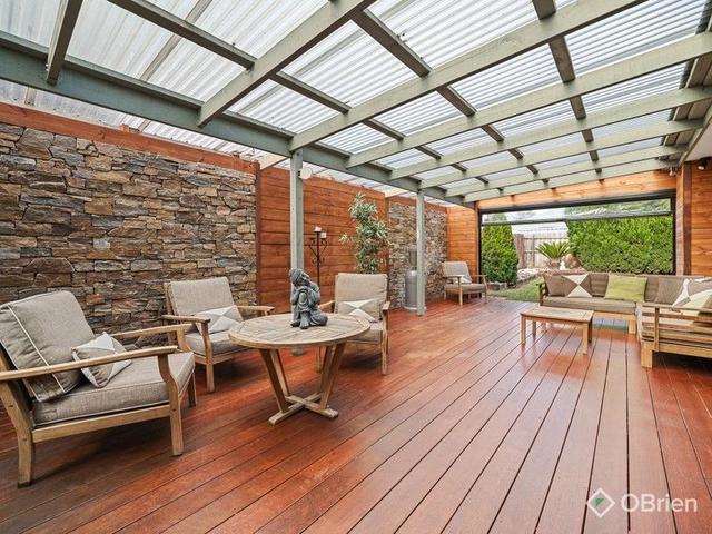 4 Helm Court, VIC 3201