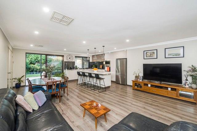 6 Newry Close, WA 6152