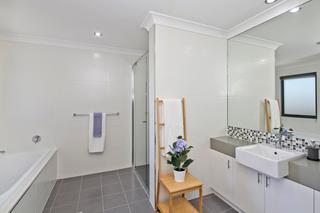 Bathroom (2019-10-08)