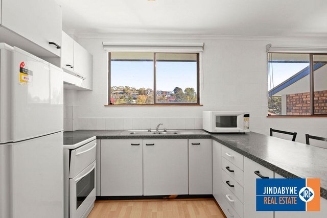 4/9 Park Road, NSW 2627