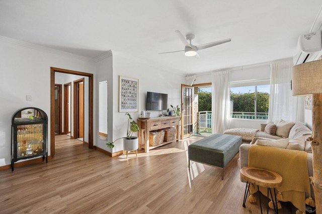 8/30 Lockwood Street, WA 6060